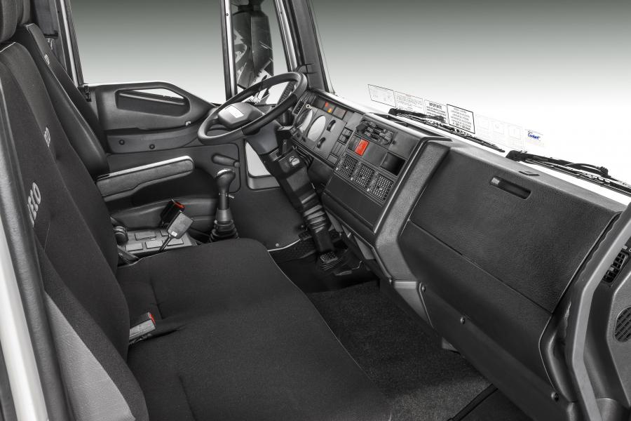  Iveco Tector Attack 4x2 2012 года  (фото 4 из 6)